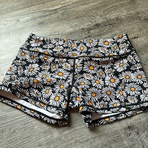 Born Primitive Daisy Shorts
